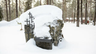 "In memory of those buried in the Paanajärvi cemetery 1934–1944"