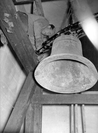 Huuko Välimäki installed the bells