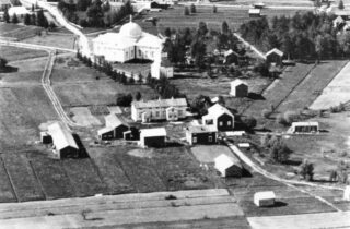 Vicarage’s buildings and Kuusamo’s old church